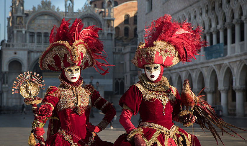 Самые красочные итальянские карнавалы